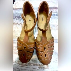 Clarks Leather Comfort Sandals Womens Size 11 Brown with Ankle strap